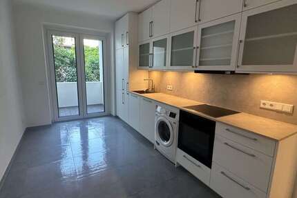 Wohnung Düsseldorf Niederkassel - 2.5 Zimmer, 80 m&sup2;, 1.500&euro; | Angebot:27082234