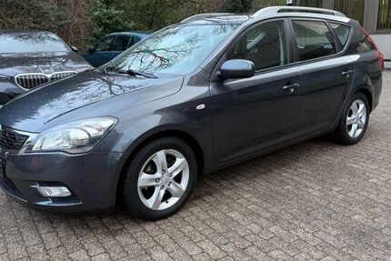 Kia ceed Sportswagon 153.000 km 4.499 &euro; Duisburg 47058