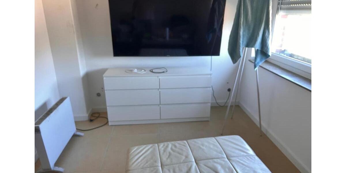 Dachgeschoßwohnung Mönchengladbach West - 1 Zimmer, 60 m&sup2;, 780&euro; | Angebot:26670840