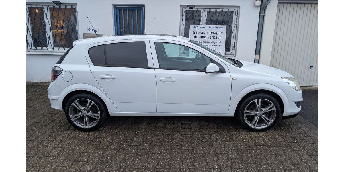Opel Astra 146.801 km 4.500 &euro; Düsseldorf 40472