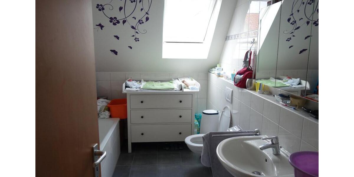 Etagenwohnung Dormagen Broich - 2.5 Zimmer, 86 m&sup2;, 1.150&euro; | Angebot:26228270