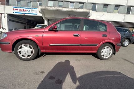 Nissan Almera 38.600 km 3.050 &euro; Düsseldorf 40470