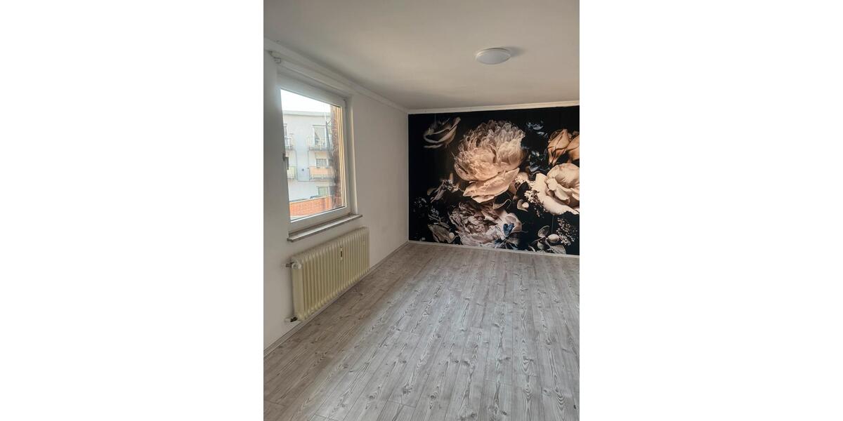 Erdgeschoßwohnung Grevenbroich - 3 Zimmer, 72 m&sup2;, 1.000&euro; | Angebot:25640107