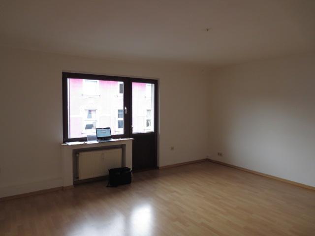 Etagenwohnung Duisburg Duisburg-Mitte - 3 Zimmer, 71 m&sup2;, 530&euro; | Angebot:25881182