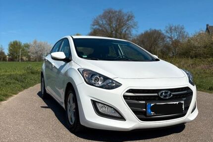 Hyundai i30 158.000 km 7.400 &euro; Mönchengladbach 41068