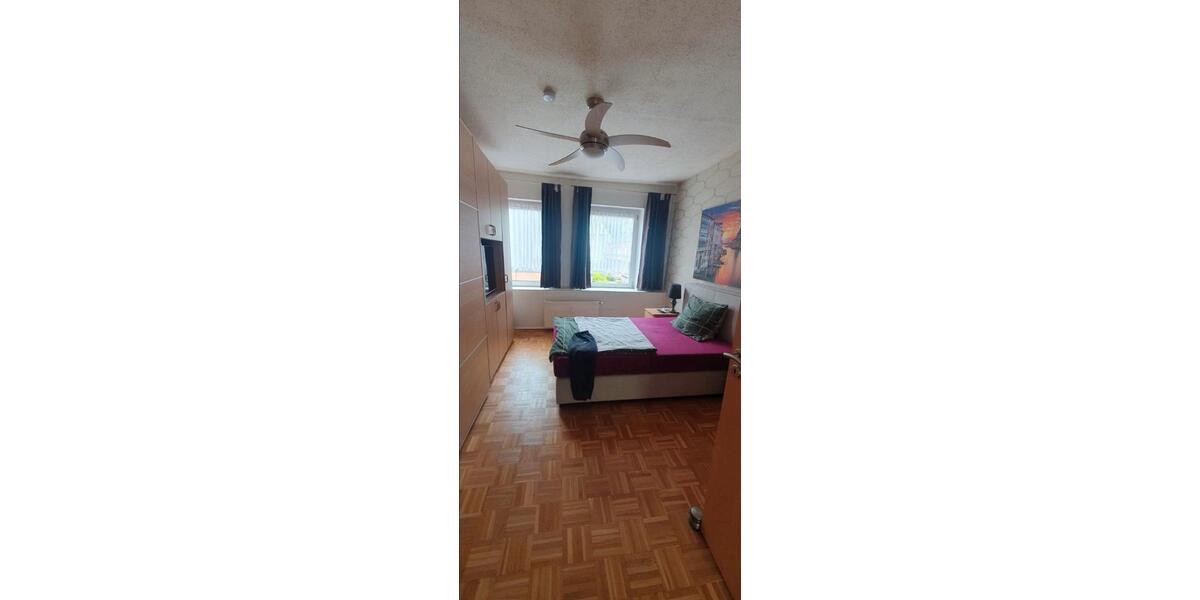 Etagenwohnung Oberhausen Alstaden - 2.5 Zimmer, 93 m&sup2;, 850&euro; | Angebot:27618487