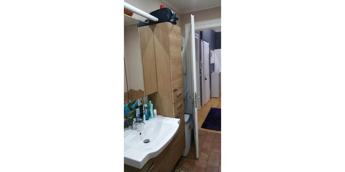 Erdgeschoßwohnung Duisburg Ruhrort - 3 Zimmer, 82 m&sup2;, 1.350&euro; | Angebot:25882609