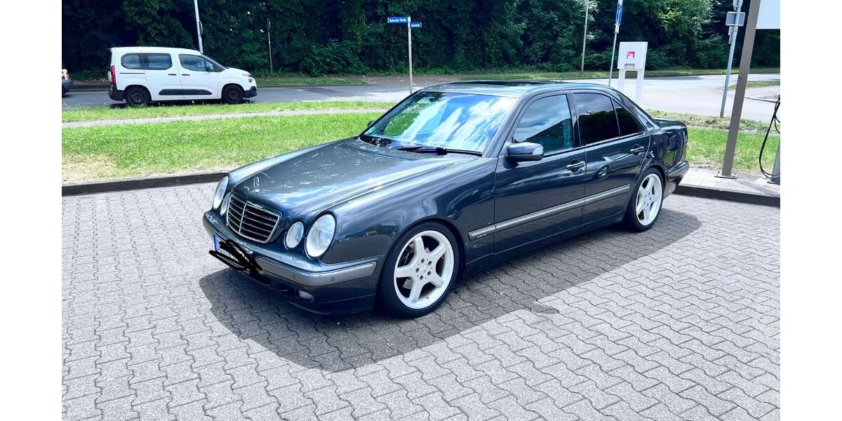Mercedes-Benz E 280 305.941 km 6.900 &euro; Duisburg 47138