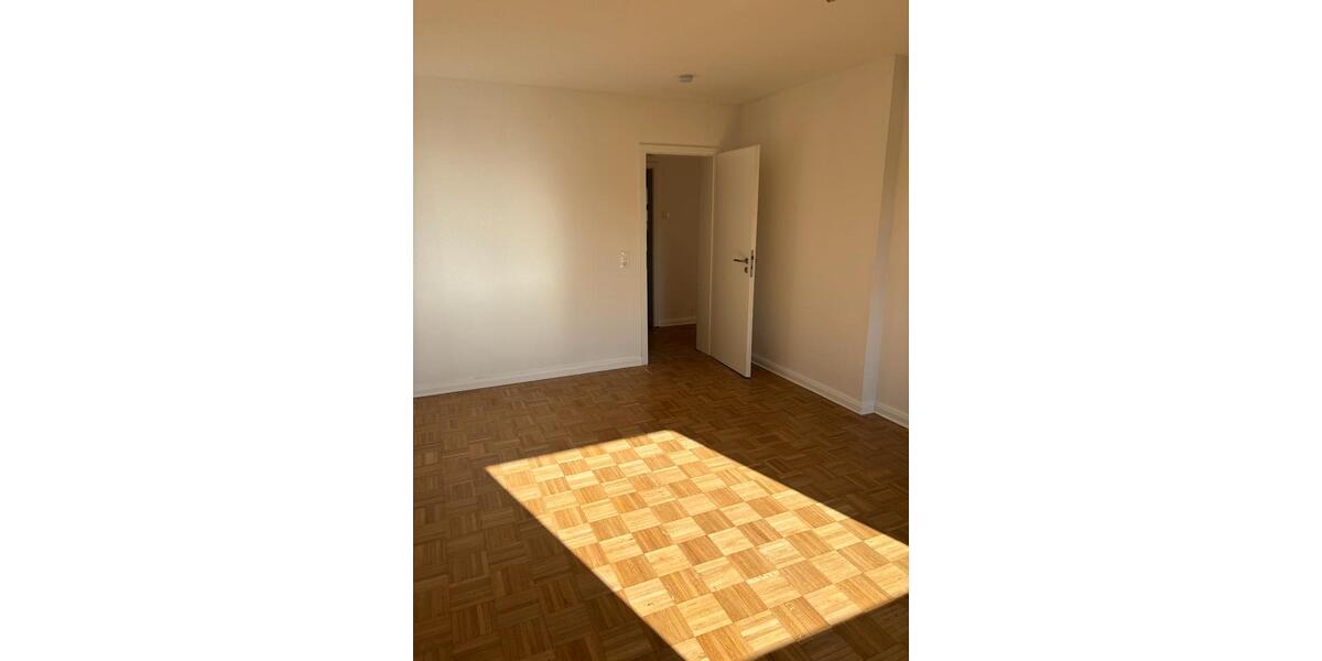 Etagenwohnung Duisburg Essenberg - 3 Zimmer, 65 m&sup2;, 650&euro; | Angebot:26020326