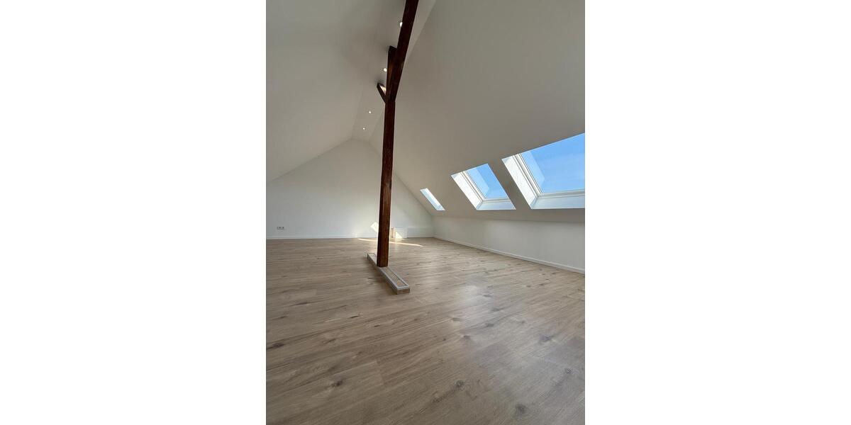 Maisonettenwohnung Krefeld Dießem - 4 Zimmer, 180 m&sup2;, 1.880&euro; | Angebot:25429089