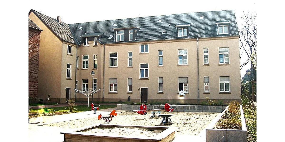 Dachgeschoßwohnung Duisburg Hamborn - 3.5 Zimmer, 79 m&sup2;, 419&euro; | Angebot:26597038