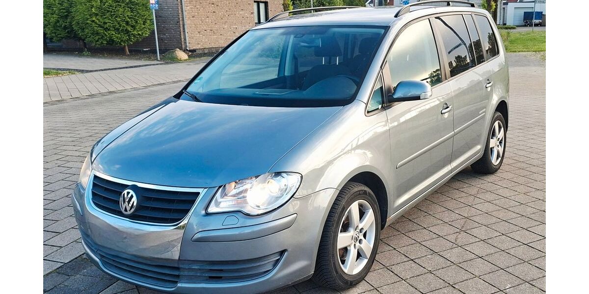VW Touran 223.000 km 4.700 &euro; Viersen 41747