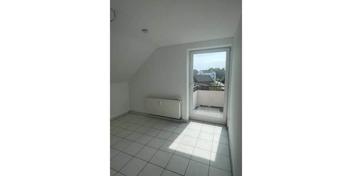 Dachgeschoßwohnung Oberhausen Biefang - 2 Zimmer, 55 m&sup2;, 555&euro; | Angebot:26407273