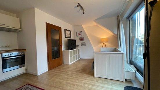 Dachgeschoßwohnung Düsseldorf Stadtbezirk 8 - 2 Zimmer, 50 m&sup2;, 700&euro; | Angebot:26024003