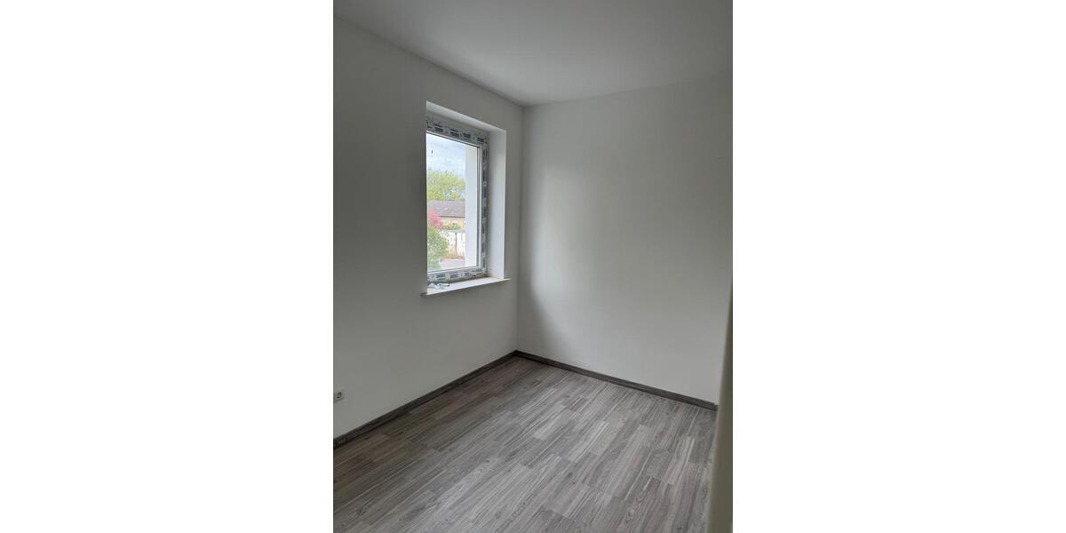 Reihenhaus Viersen Sittard - 5 Zimmer, 148 m&sup2;, 1.700&euro; | Angebot:26547236
