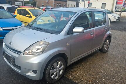 Daihatsu Sirion 89.000 km 2.999 &euro; Krefeld 47807