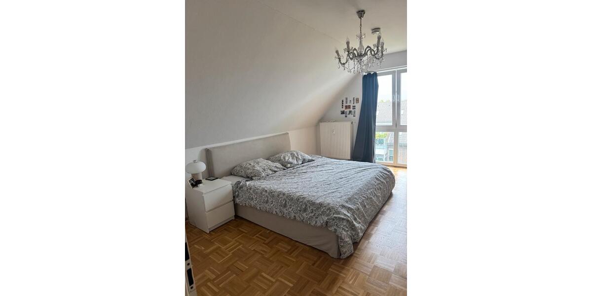 Dachgeschoßwohnung Meerbusch Necklenbroich - 3 Zimmer, 94 m&sup2;, 1.662&euro; | Angebot:27618494