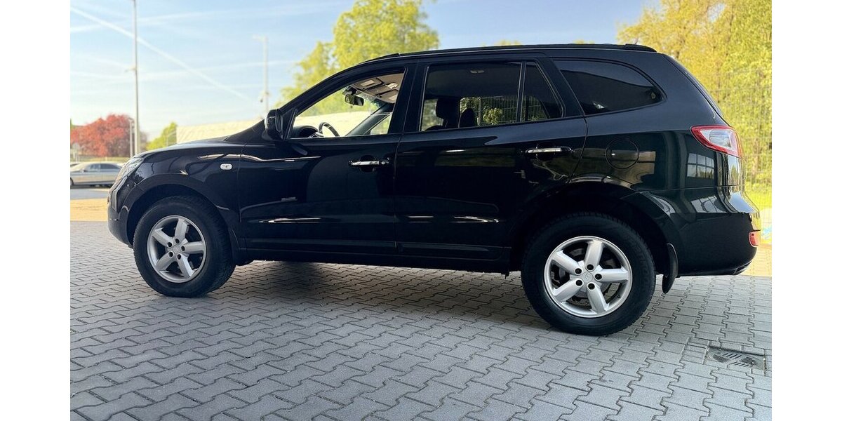 Hyundai Santa Fe 2.0 CRDi Team 08 / Automatik / Allrad 168.000 km 5.900 &euro; Mönchengladbach 41066