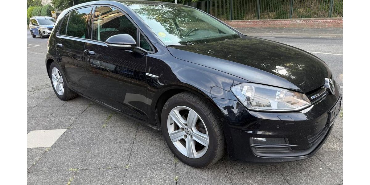 VW Golf 292.500 km 5.350 &euro; Mönchengladbach - Odenkirchen 41199