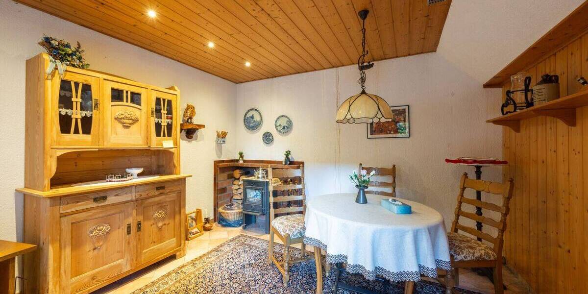 Mehrfamilienhaus, Wohnhaus Krefeld Uerdingen - 8 Zimmer, 189 m&sup2;, 475.000&euro; | Angebot:26695172
