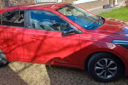 Hyundai i20 68.000 km 9.990 &euro; Duisburg 47137