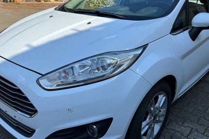 Ford Fiesta 149.500 km 4.950 &euro; Mönchengladbach 41069