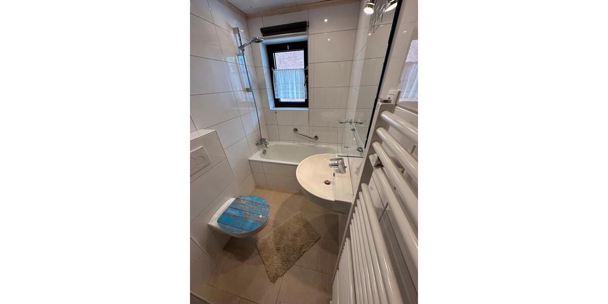 Doppelhaushälfte Düsseldorf Stadtbezirk 6 - 5 Zimmer, 150 m&sup2;, 2.350&euro; | Angebot:26051077