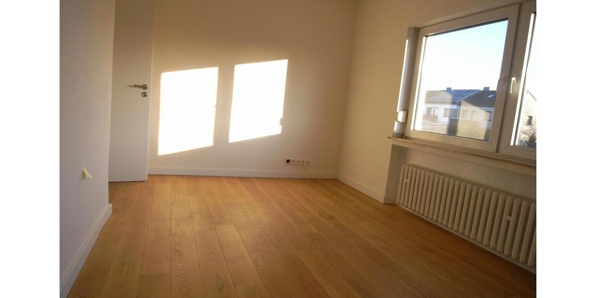 Doppelhaushälfte Kaarst - 6 Zimmer, 162 m&sup2;, 2.100&euro; | Angebot:25978039