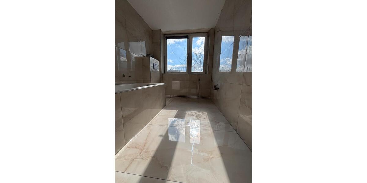 Etagenwohnung Mönchengladbach Nord - 3 Zimmer, 90 m&sup2;, 1.250&euro; | Angebot:25891406