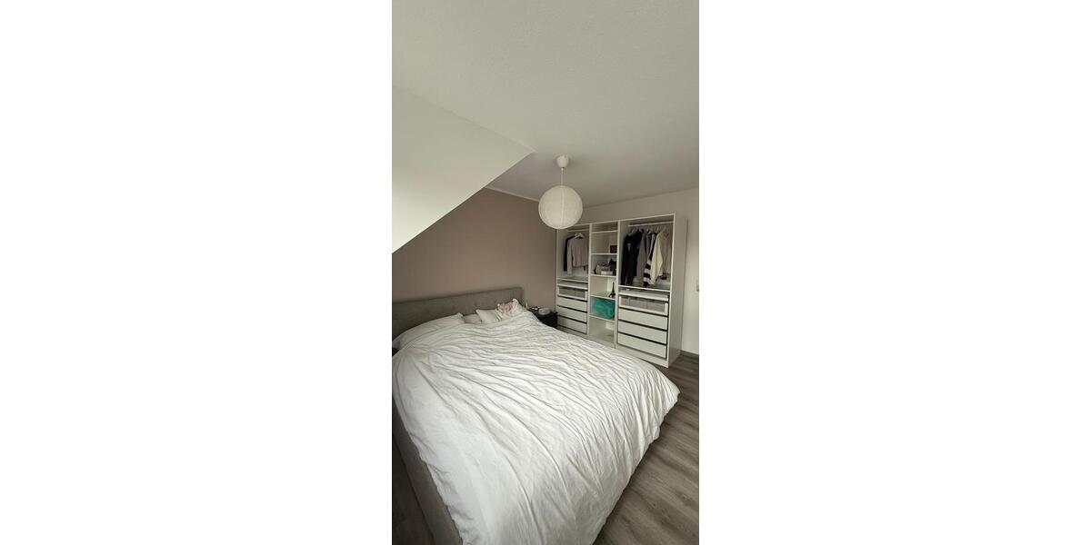 Dachgeschoßwohnung Grevenbroich - 2 Zimmer, 60 m&sup2;, 800&euro; | Angebot:25333161