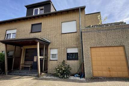 Haus Rommerskirchen - 12 Zimmer, 363 m&sup2;, 729.000&euro; | Angebot:26915345
