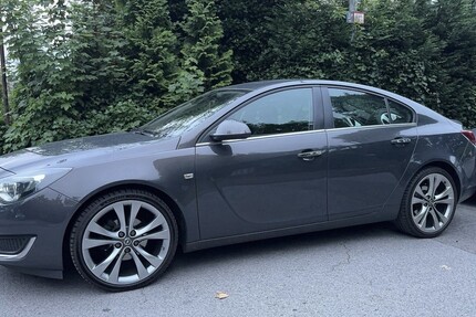 Opel Insignia 255.000 km 7.700 &euro; Duisburg 47051