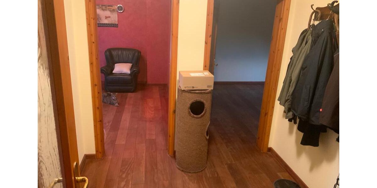 Dachgeschoßwohnung Neuss Gnadental - 5 Zimmer, 177 m&sup2;, 2.250&euro; | Angebot:26384336