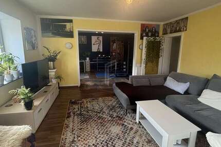 Wohnung Duisburg Duisburg-Mitte - 2.5 Zimmer, 80 m&sup2;, 480&euro; | Angebot:26695607