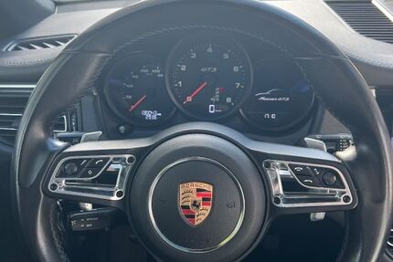 Porsche Macan 137.000 km 47.800 &euro; Duisburg 47228