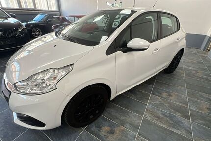 Peugeot 208 110.000 km 5.900 &euro; Neuss 41469