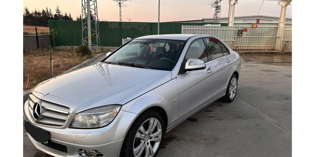 Mercedes-Benz C 220 300.100 km 5.490 &euro; Duisburg 47137