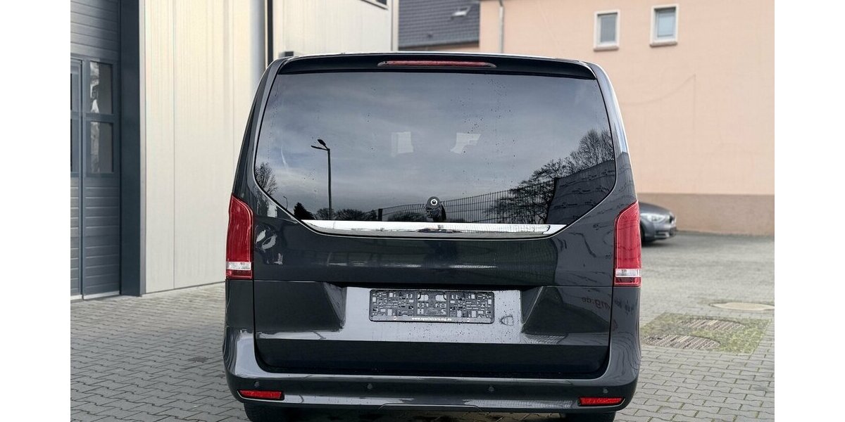 Mercedes-Benz V 300 d lang /4matic/ AMG / 8 Sitze/Pano/ El.tür 55.000 km 59.900 &euro; Mönchengladbach 41066