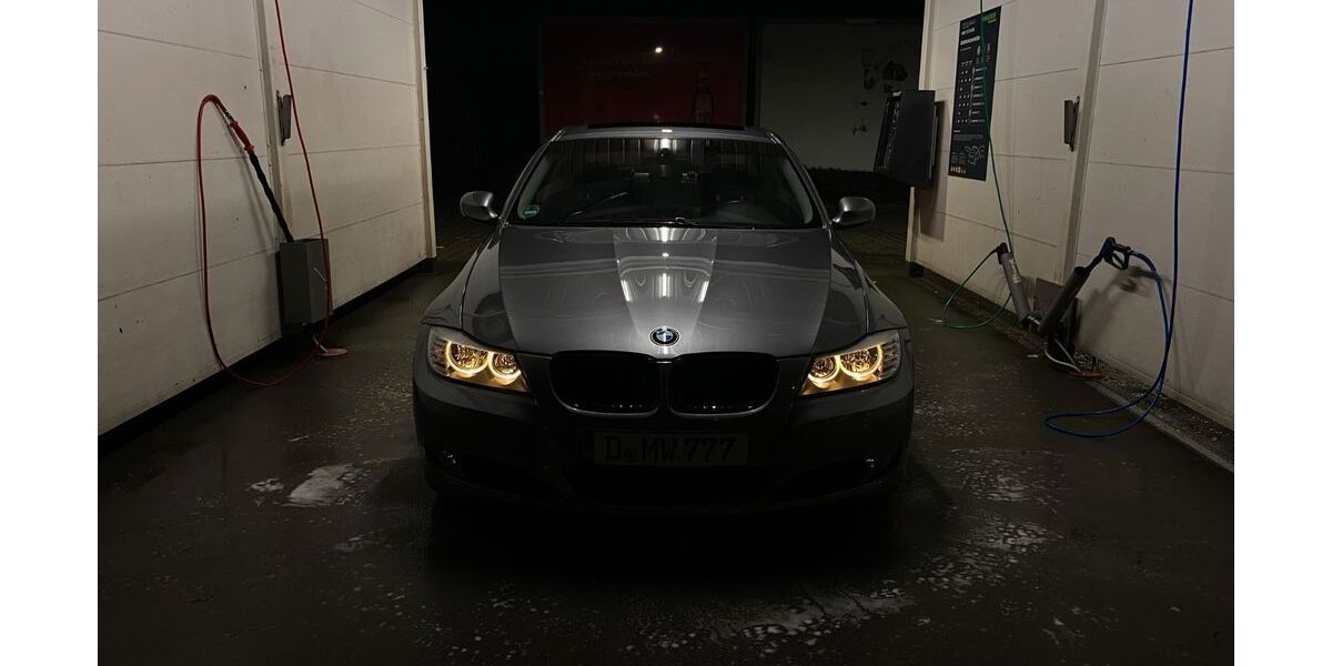 BMW 318 124.000 km 10.000 &euro; Düsseldorf 40591