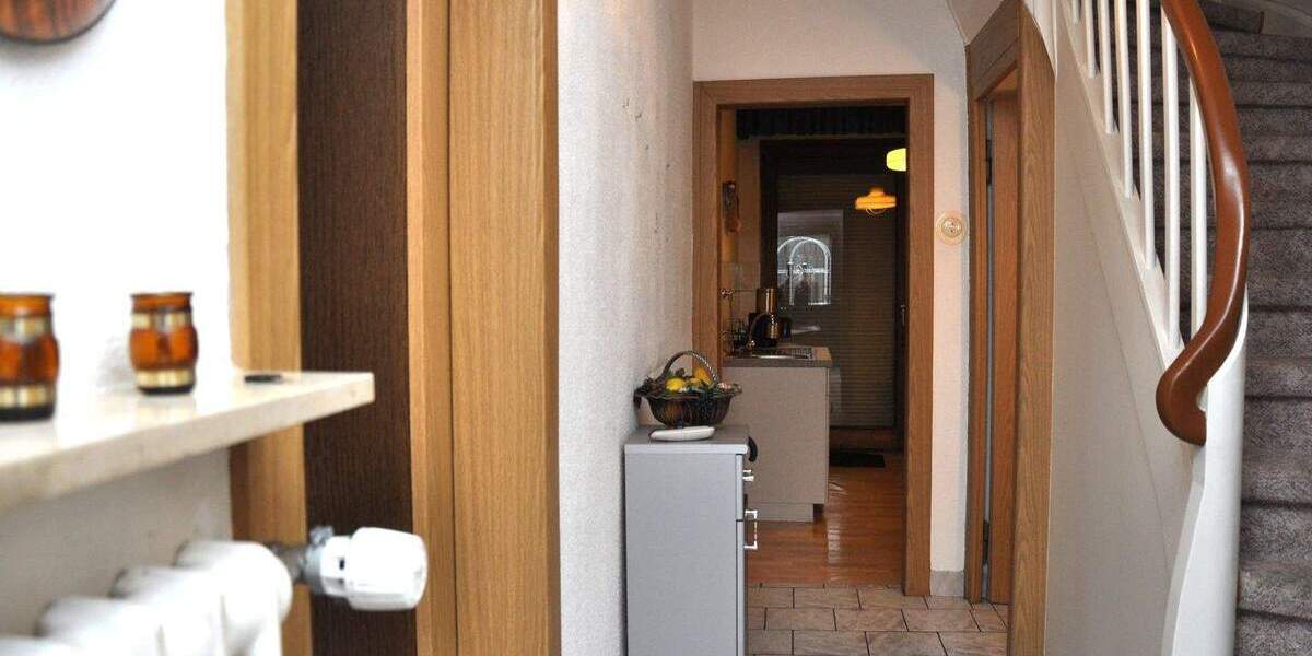 Reihenendhaus Duisburg Hochemmerich - 5 Zimmer, 87 m&sup2;, 249.000&euro; | Angebot:25744080