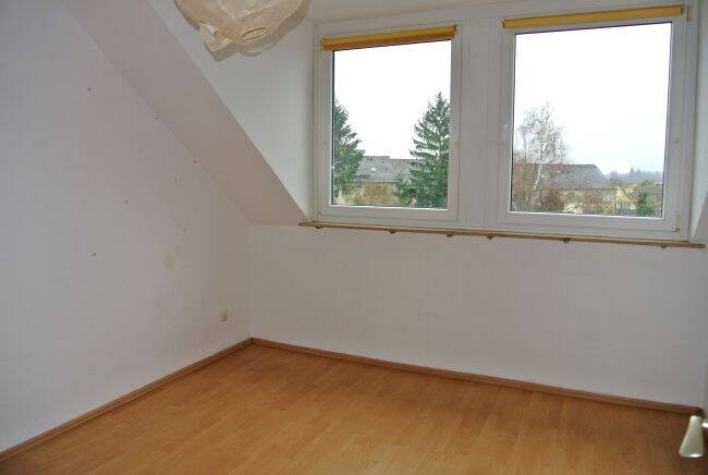 Etagenwohnung Mülheim an der Ruhr Mitte-Ost - 3 Zimmer, 98 m&sup2;, 650&euro; | Angebot:25998722
