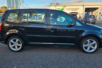 VW Touran 293.000 km 4.950 &euro; Grevenbroich 41515