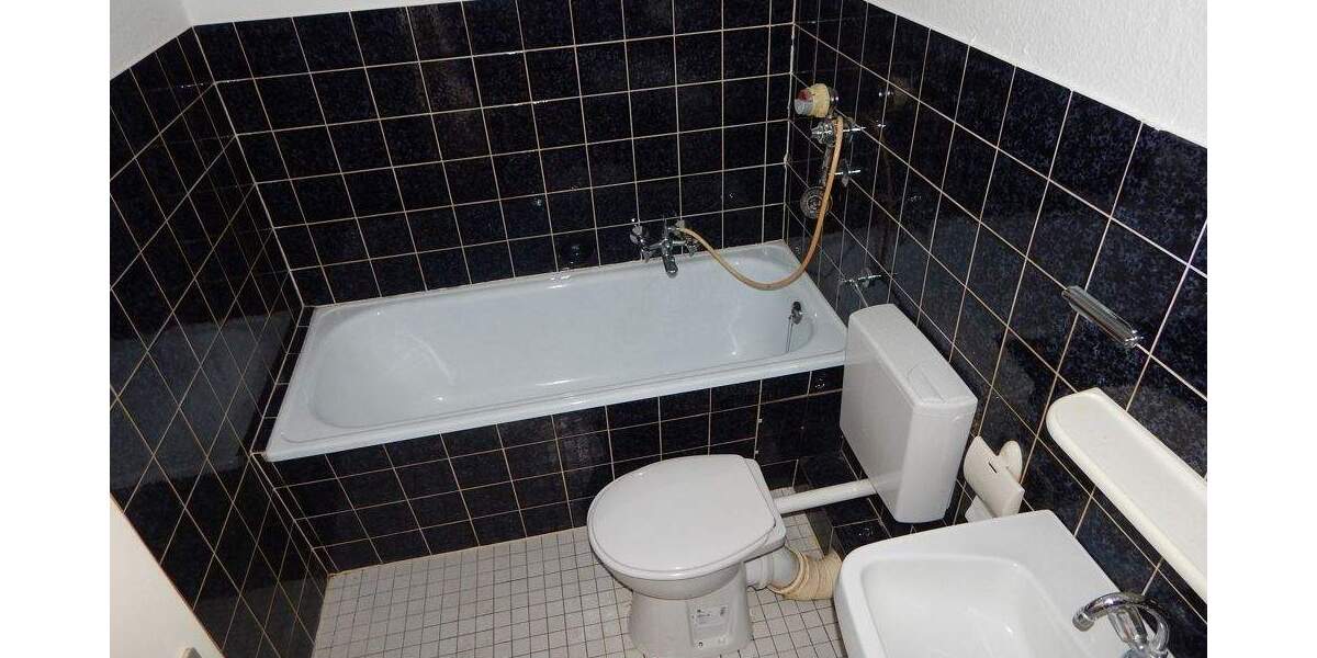 Etagenwohnung Hilden Forstbach - 2 Zimmer, 76 m&sup2;, 196.000&euro; | Angebot:25899252