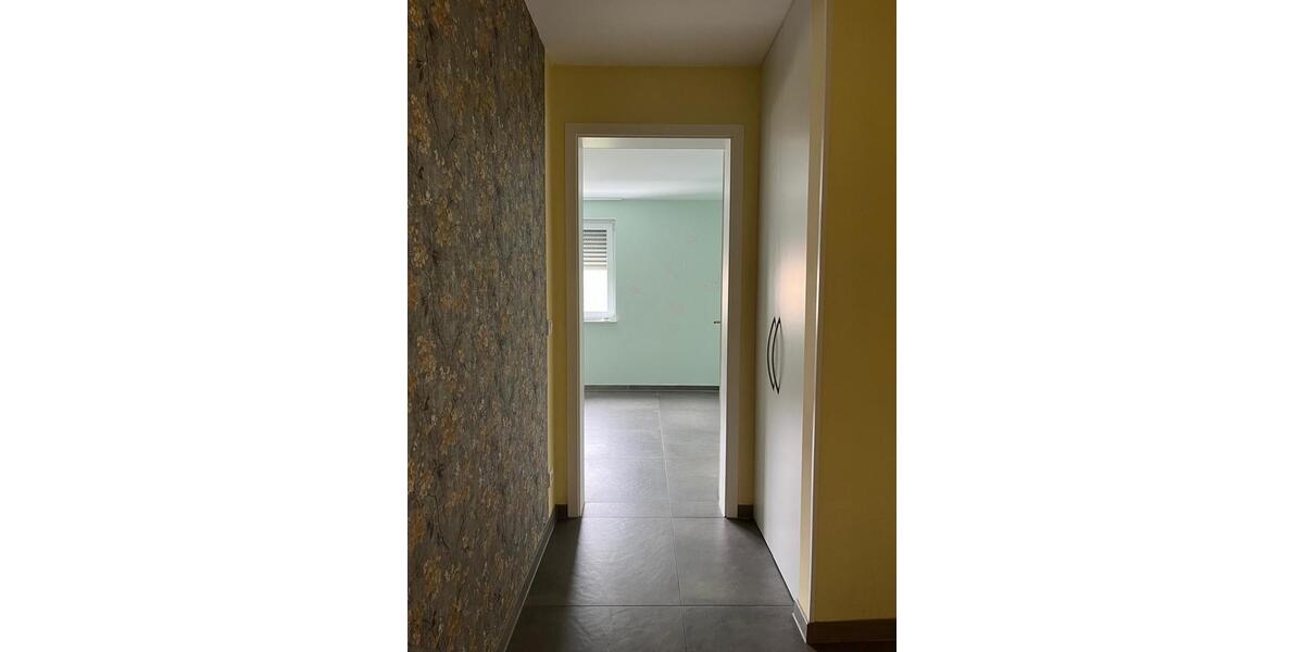 Etagenwohnung Duisburg Rheinhausen - 3 Zimmer, 94 m&sup2;, 1.100&euro; | Angebot:26014773