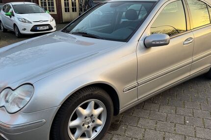 Mercedes-Benz C 200 140.000 km 4.750 &euro; Neuss 41462