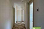 Dachgeschoßwohnung Velbert - 3 Zimmer, 77 m&sup2;, 615&euro; | Angebot:26676315