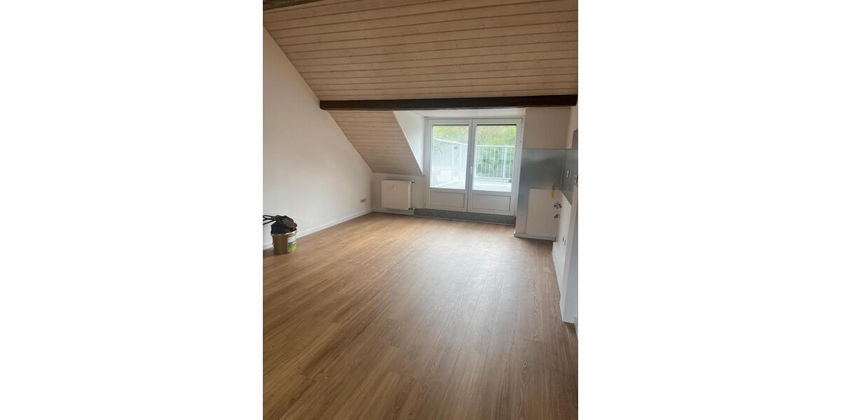 Dachgeschoßwohnung Mönchengladbach Süd - 1 Zimmer, 40 m&sup2;, 720&euro; | Angebot:26112566