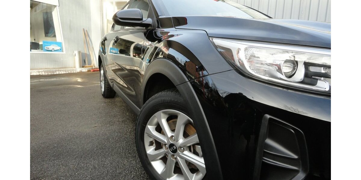 Kia Stonic 1,2 Edition7- Klima SHZ PDC Alu 33Tk,1 Hd 33.000 km 13.999 &euro; Neuss 41462