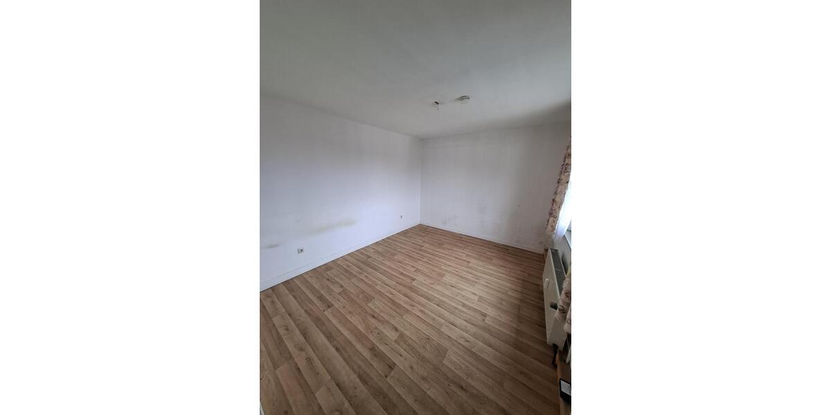 Etagenwohnung Mönchengladbach Süd - 1 Zimmer, 35 m&sup2;, 380&euro; | Angebot:25757019