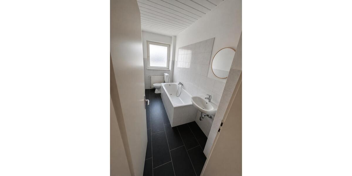 Etagenwohnung Duisburg Beeck - 2.5 Zimmer, 49 m&sup2;, 320&euro; | Angebot:26660194